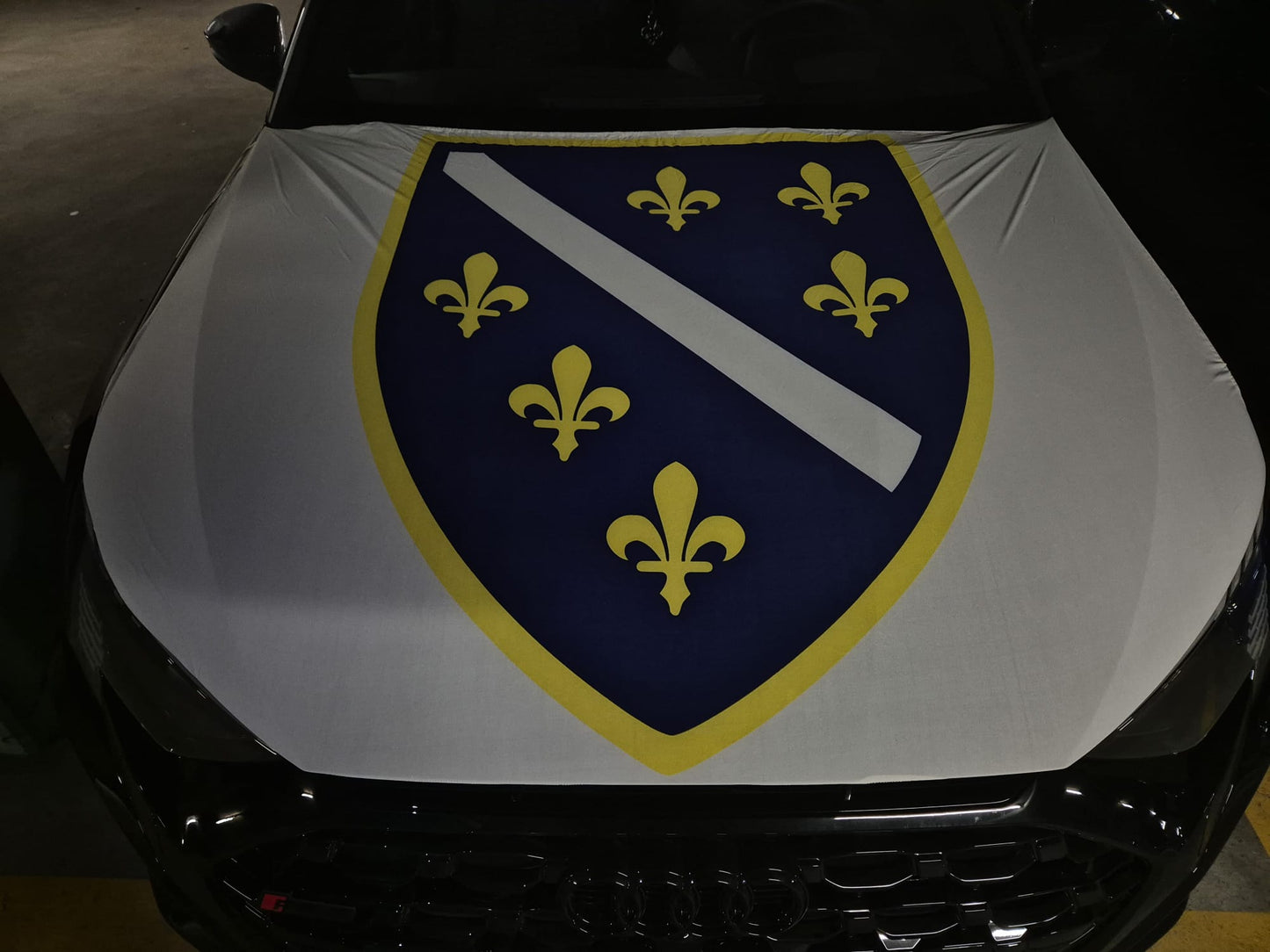 Bosnische Flagge für die Motorhaube